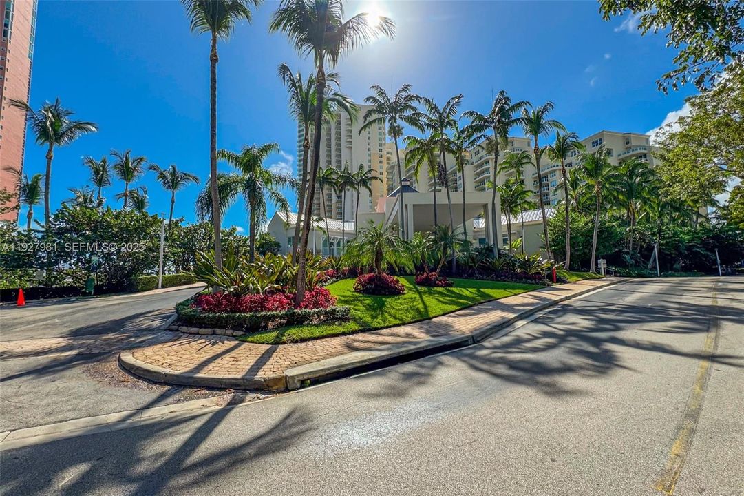 待售: $699,000 (2 贝兹, 2 浴室, 1610 平方英尺)