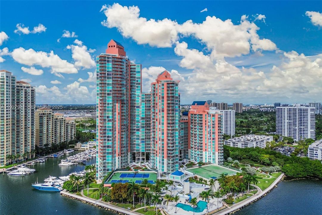 待售: $699,000 (2 贝兹, 2 浴室, 1610 平方英尺)