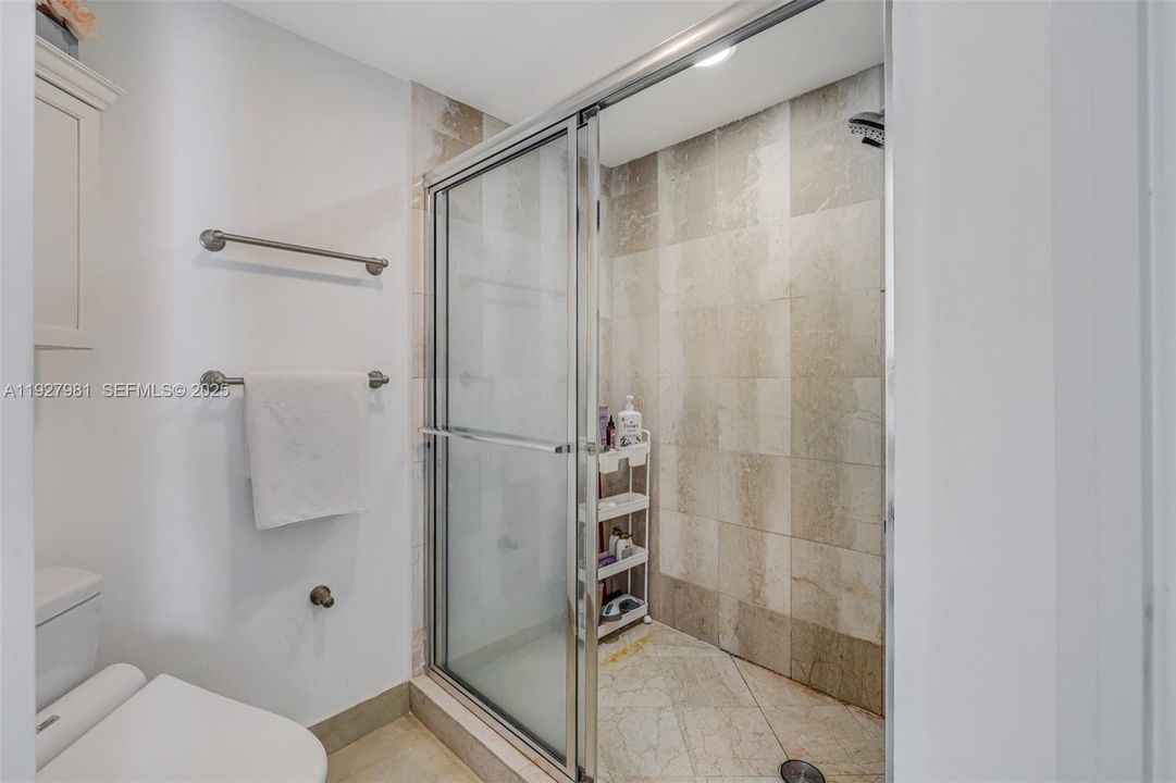 待售: $699,000 (2 贝兹, 2 浴室, 1610 平方英尺)