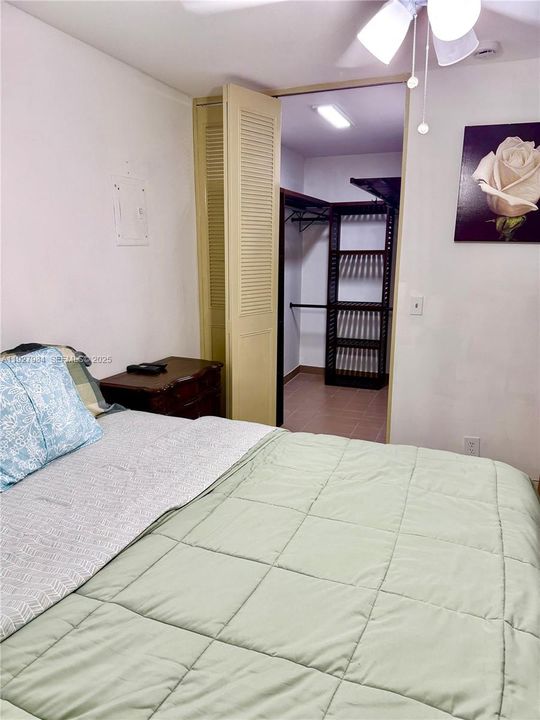 待售: $129,000 (2 贝兹, 2 浴室, 880 平方英尺)