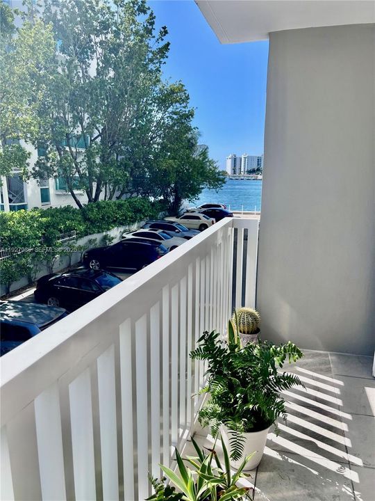 待售: $295,000 (2 贝兹, 2 浴室, 1100 平方英尺)