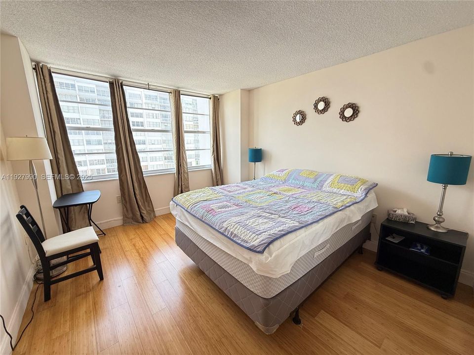 В аренду: $2,200 (2 спален, 2 ванн, 1605 Квадратных фут)