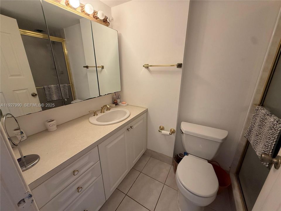 В аренду: $2,200 (2 спален, 2 ванн, 1605 Квадратных фут)