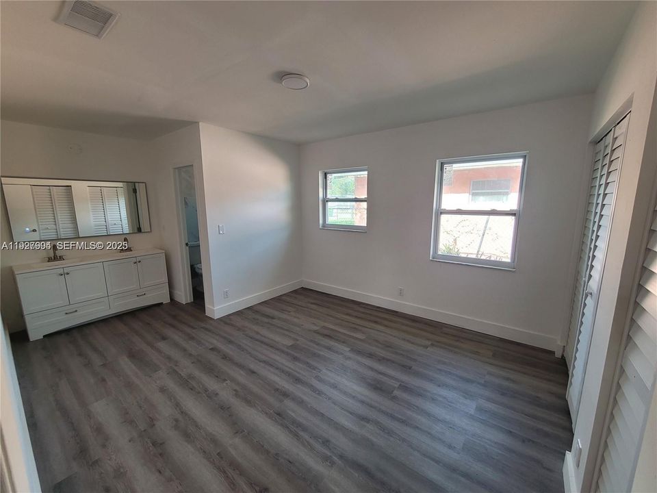 En Venta: $525,000 (3 camas, 2 baños, 1245 Pies cuadrados)