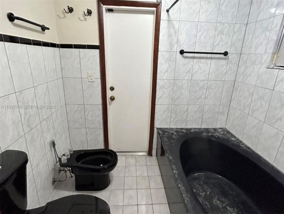 出租: $4,500 (3 贝兹, 2 浴室, 1743 平方英尺)