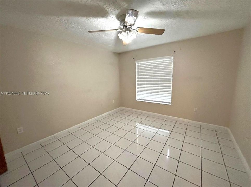 出租: $4,500 (3 贝兹, 2 浴室, 1743 平方英尺)