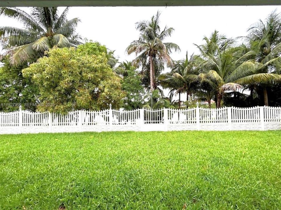 出租: $4,500 (3 贝兹, 2 浴室, 1743 平方英尺)