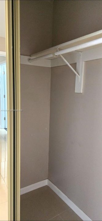 В аренду: $1,400 (1 спален, 1 ванн, 11179 Квадратных фут)