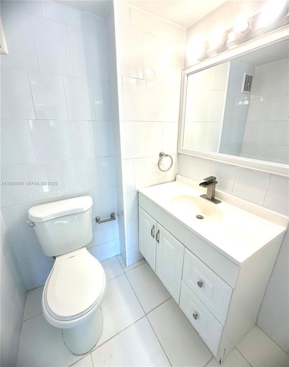 В аренду: $1,775 (1 спален, 1 ванн, 710 Квадратных фут)