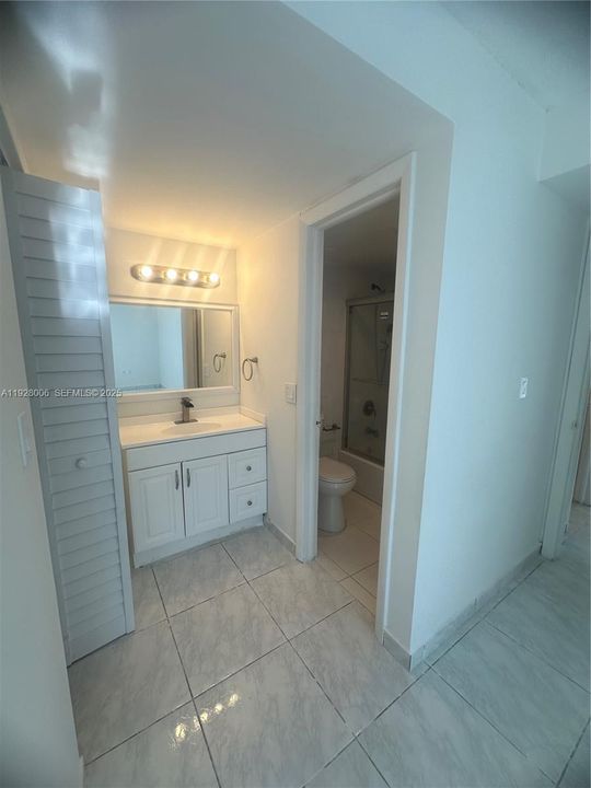 В аренду: $1,775 (1 спален, 1 ванн, 710 Квадратных фут)