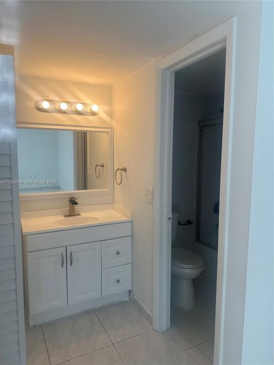 В аренду: $1,775 (1 спален, 1 ванн, 710 Квадратных фут)