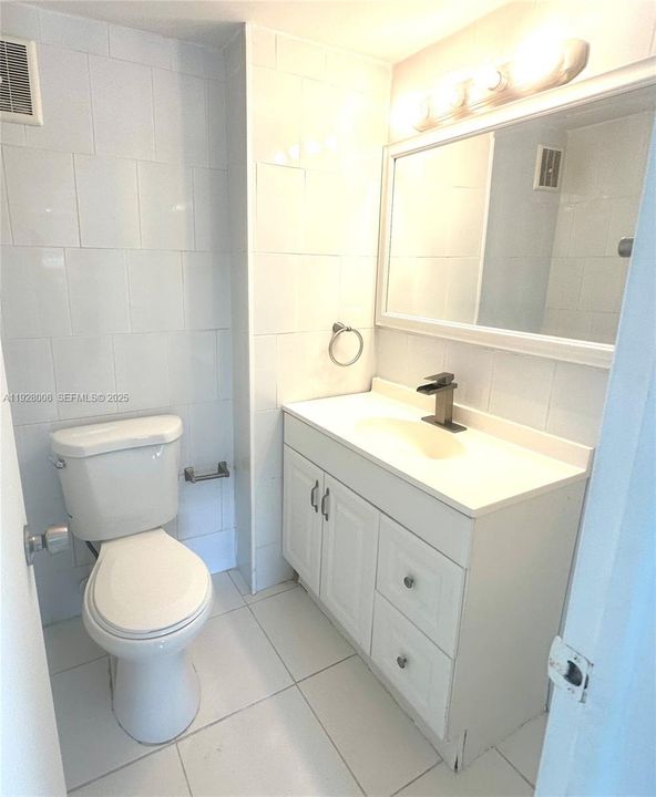 В аренду: $1,775 (1 спален, 1 ванн, 710 Квадратных фут)