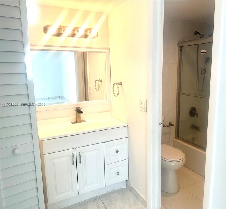 В аренду: $1,775 (1 спален, 1 ванн, 710 Квадратных фут)