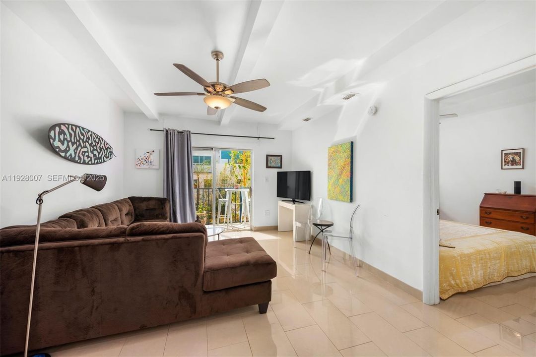 В аренду: $2,400 (1 спален, 1 ванн, 657 Квадратных фут)