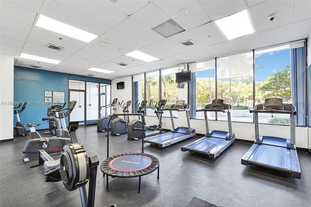 For Rent: $3,900 (2 beds, 2 baths, 1521 Square Feet)