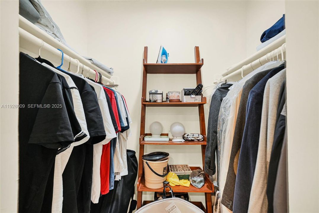 For Rent: $3,900 (2 beds, 2 baths, 1521 Square Feet)