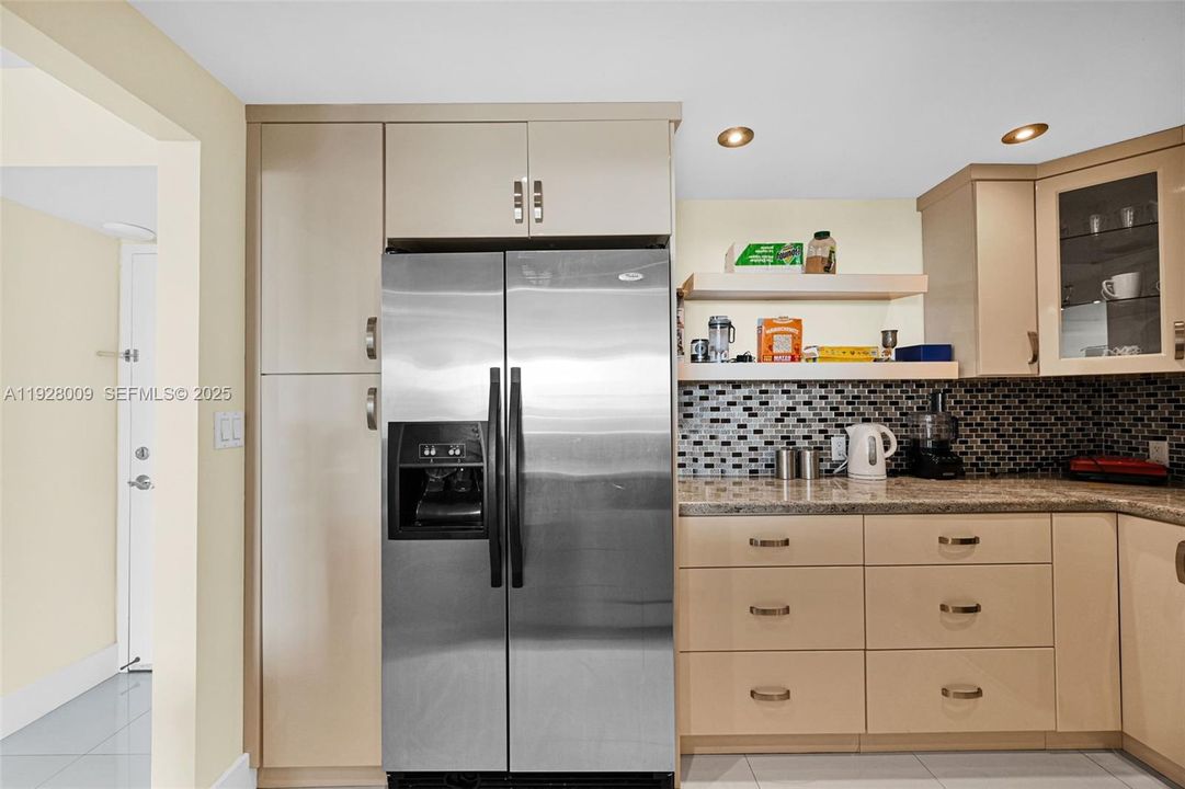 For Rent: $3,900 (2 beds, 2 baths, 1521 Square Feet)