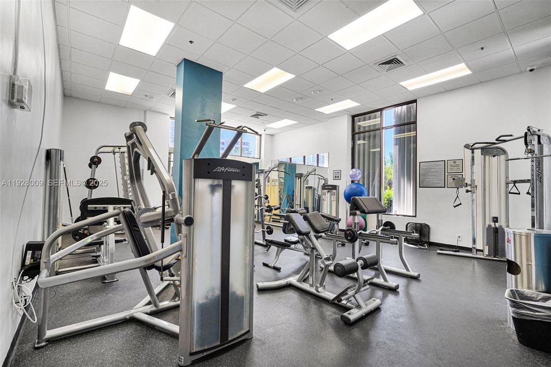 For Rent: $3,900 (2 beds, 2 baths, 1521 Square Feet)