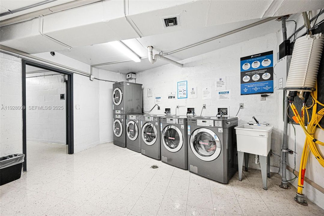 For Rent: $3,900 (2 beds, 2 baths, 1521 Square Feet)