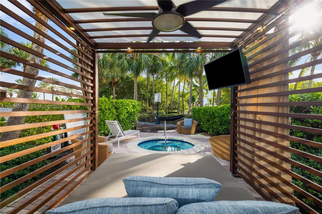 На продажу: $7,195,000 (3 спален, 3 ванн, 3120 Квадратных фут)