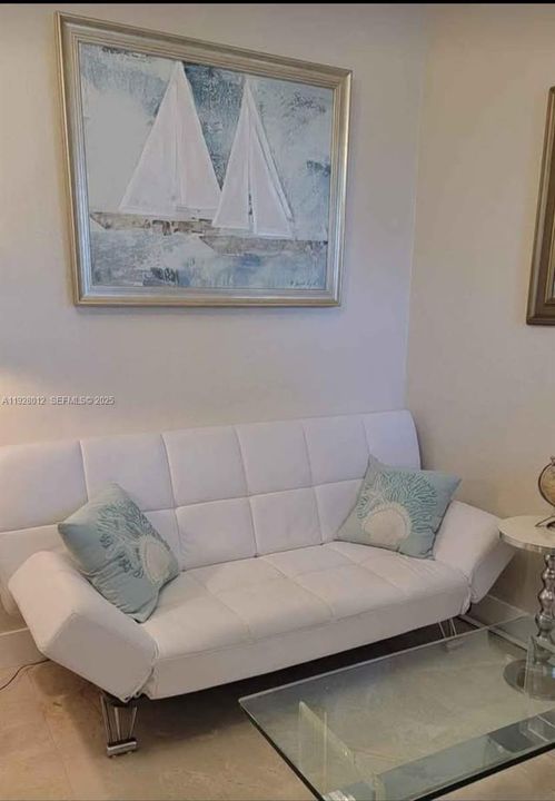 В аренду: $1,400 (1 спален, 1 ванн, 11179 Квадратных фут)