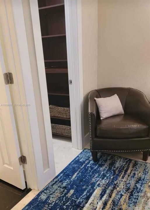 В аренду: $1,400 (1 спален, 1 ванн, 11179 Квадратных фут)