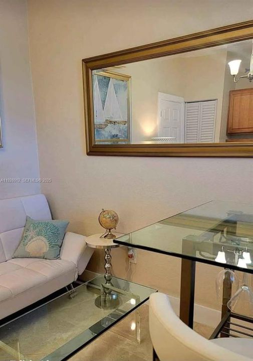 В аренду: $1,400 (1 спален, 1 ванн, 11179 Квадратных фут)