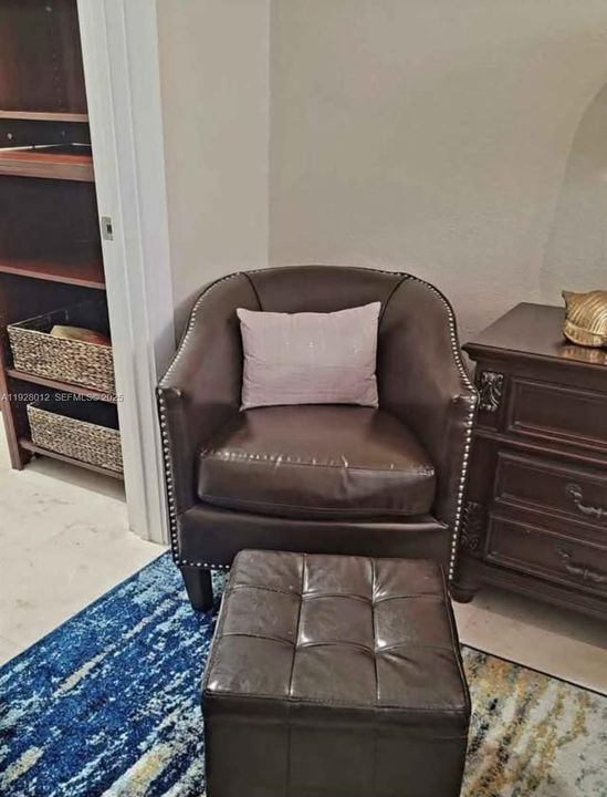 В аренду: $1,400 (1 спален, 1 ванн, 11179 Квадратных фут)