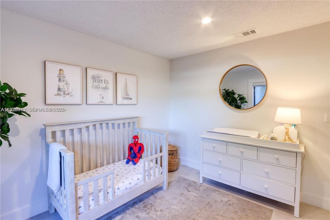 出租: $3,850 (3 贝兹, 2 浴室, 1446 平方英尺)