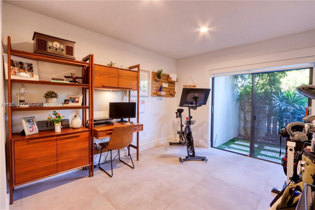 出租: $3,850 (3 贝兹, 2 浴室, 1446 平方英尺)