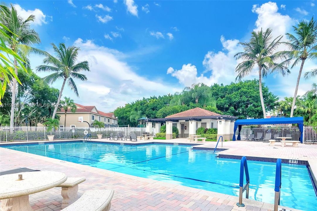 En Renta: $3,400 (3 camas, 2 baños, 1456 Pies cuadrados)