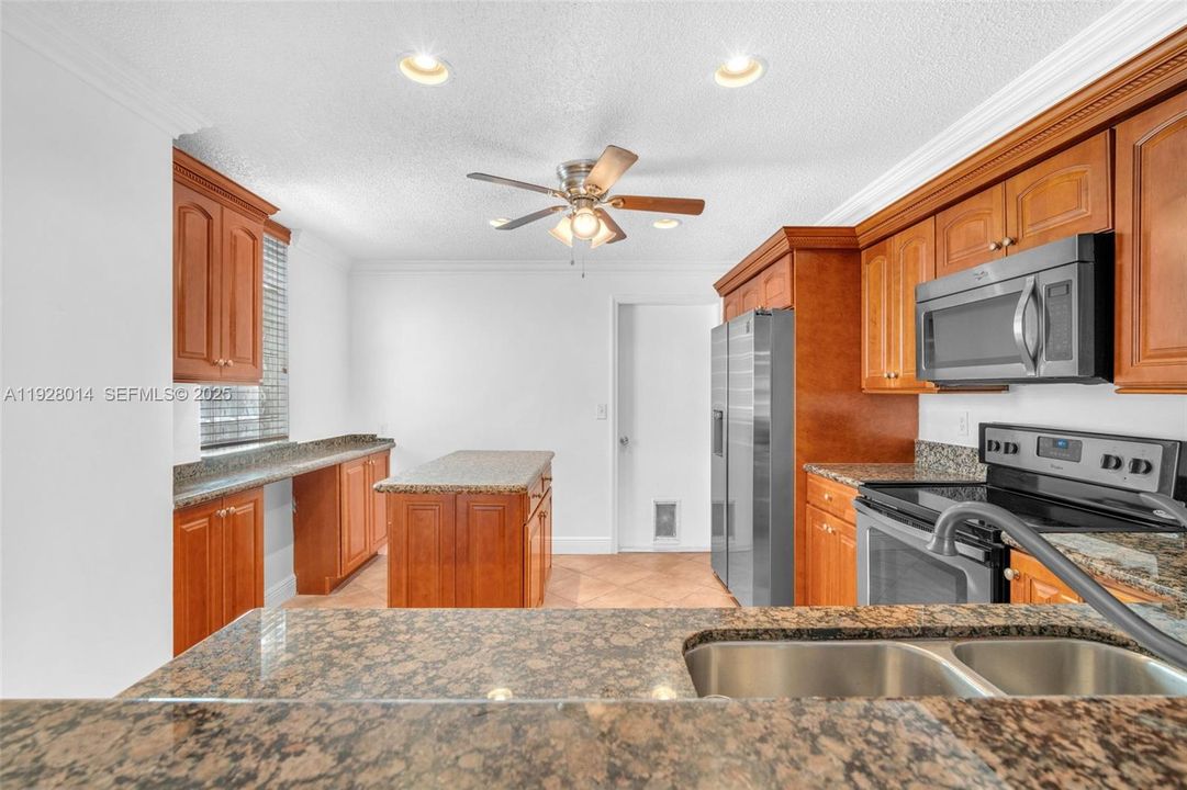 En Renta: $3,400 (3 camas, 2 baños, 1456 Pies cuadrados)