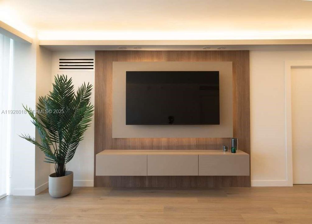 В аренду: $3,400 (2 спален, 2 ванн, 1038 Квадратных фут)