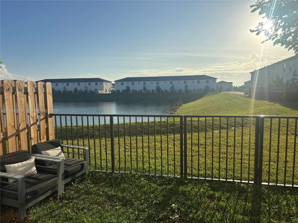 В аренду: $2,990 (3 спален, 2 ванн, 1443 Квадратных фут)