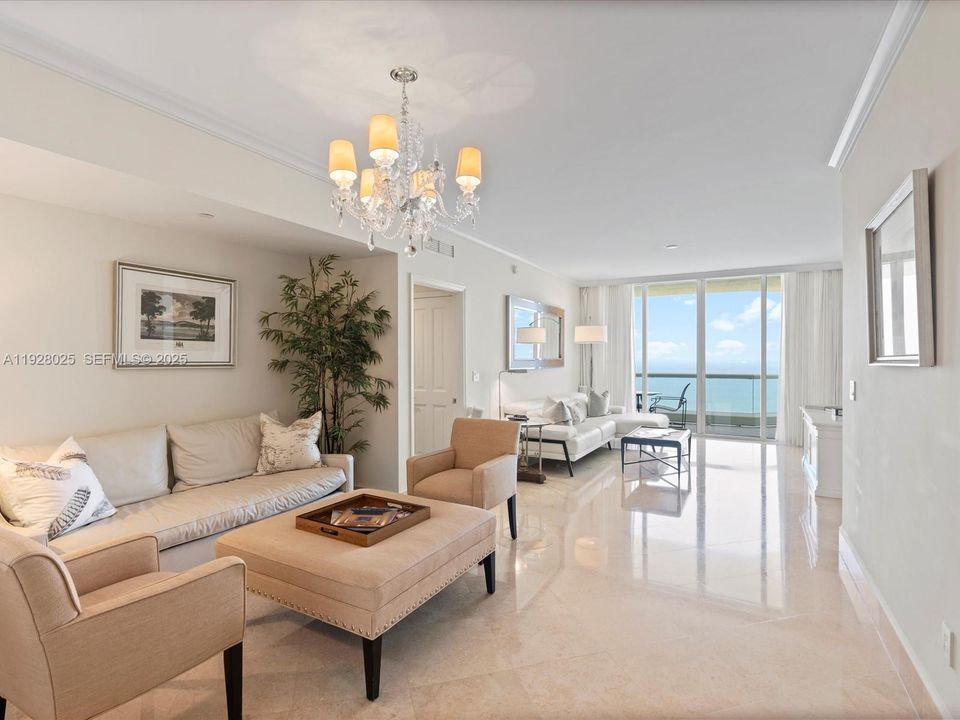 В аренду: $18,000 (3 спален, 3 ванн, 2031 Квадратных фут)