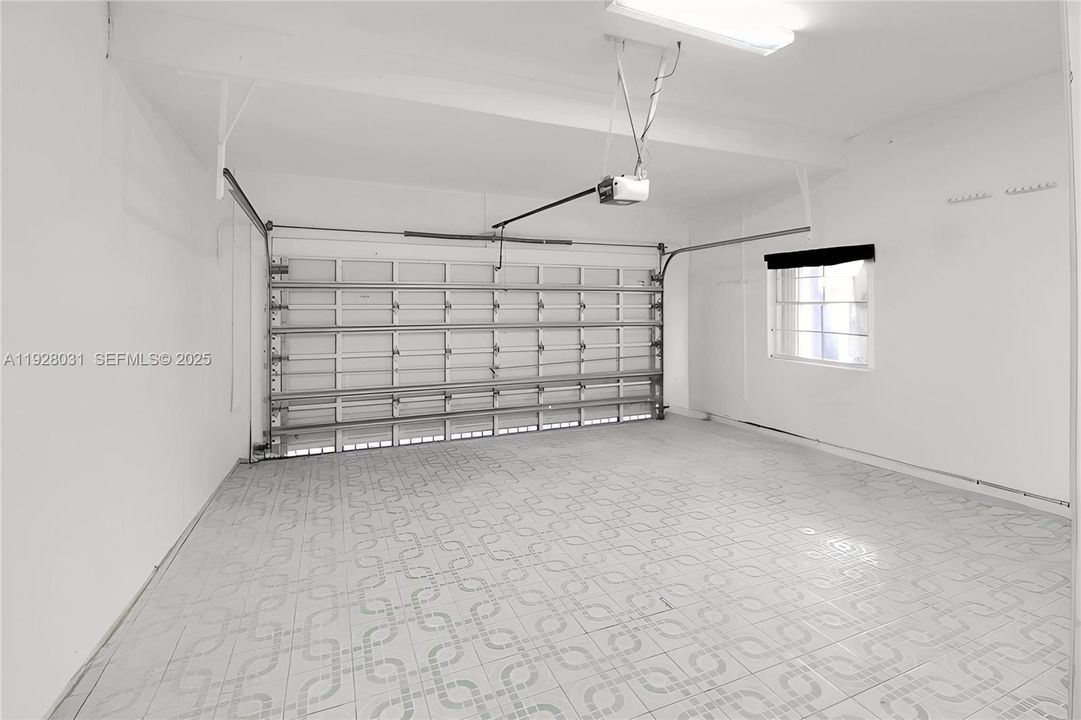 For Sale: $874,900 (4 beds, 2 baths, 2422 Square Feet)