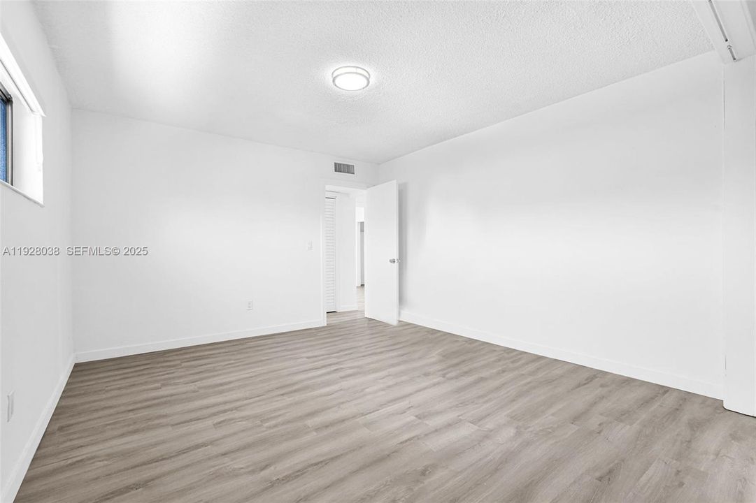 В аренду: $2,000 (2 спален, 1 ванн, 28729 Квадратных фут)