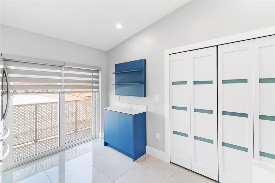 В аренду: $2,800 (2 спален, 2 ванн, 990 Квадратных фут)