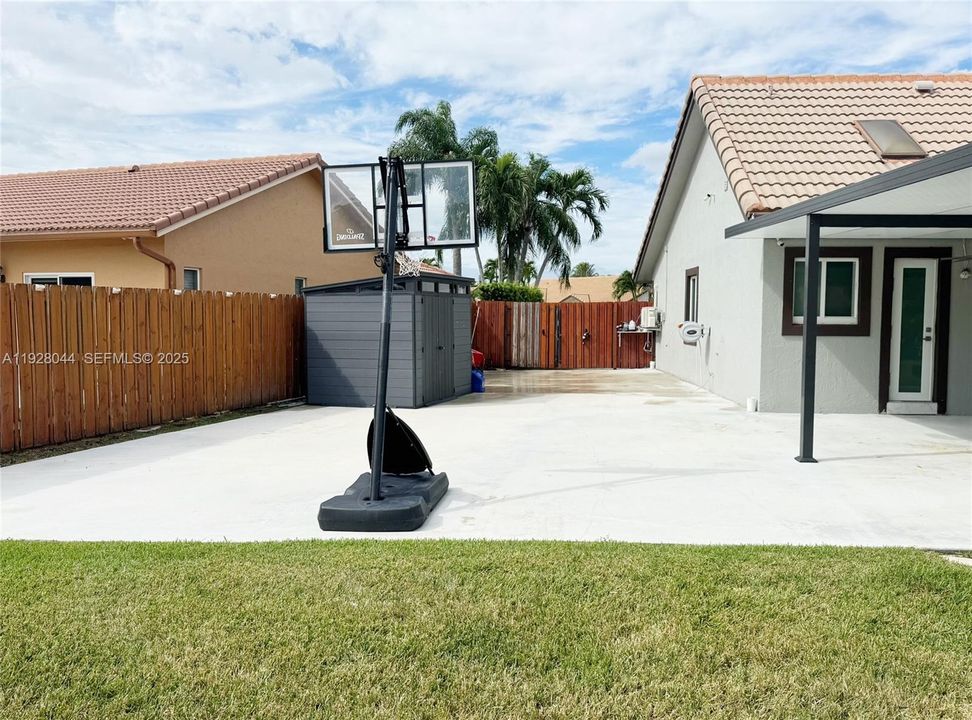 For Sale: $839,900 (3 beds, 2 baths, 2055 Square Feet)