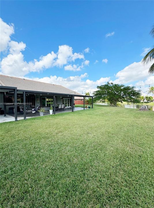 For Sale: $839,900 (3 beds, 2 baths, 2055 Square Feet)