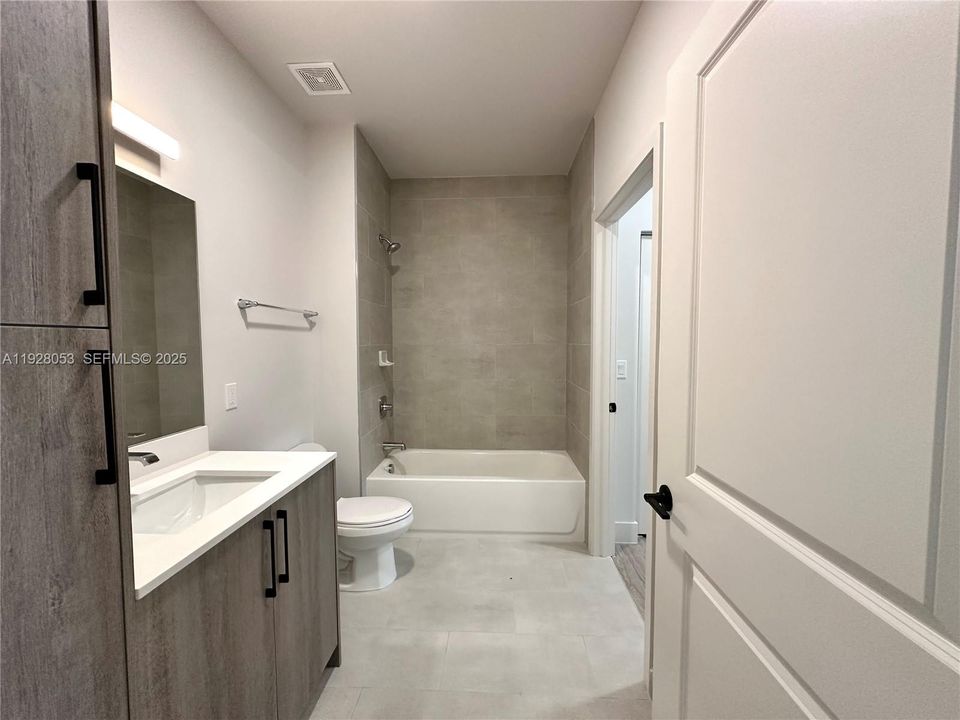 В аренду: $1,950 (1 спален, 1 ванн, 558 Квадратных фут)