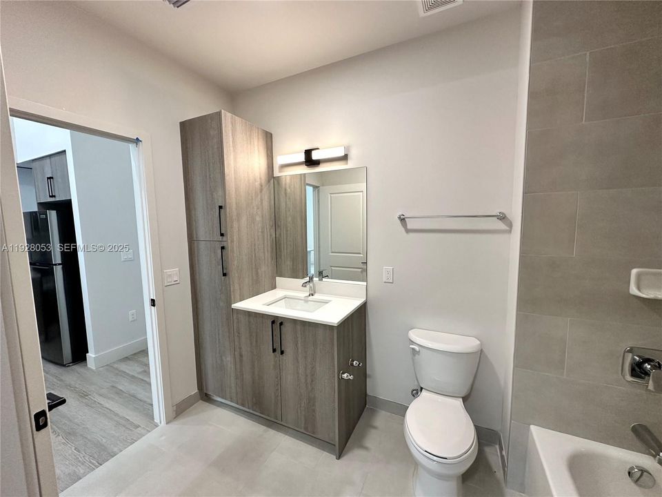 В аренду: $1,950 (1 спален, 1 ванн, 558 Квадратных фут)