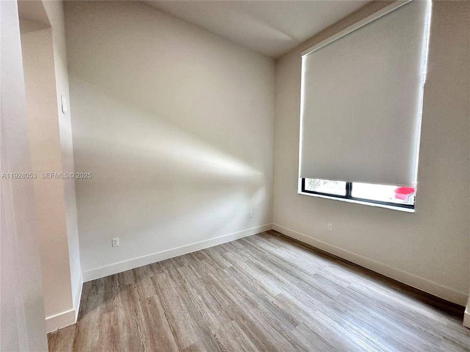 В аренду: $1,950 (1 спален, 1 ванн, 558 Квадратных фут)