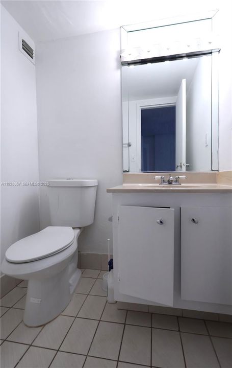 В аренду: $1,800 (1 спален, 1 ванн, 767 Квадратных фут)