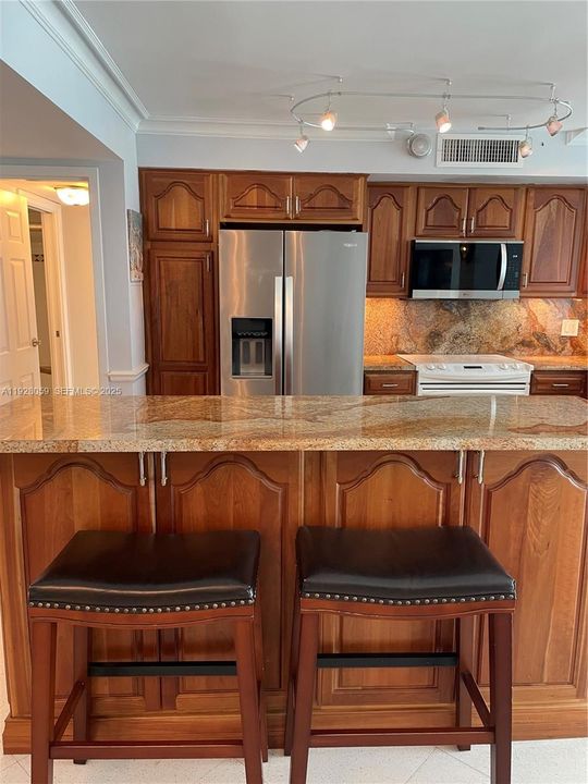 SITTING area to enjoy