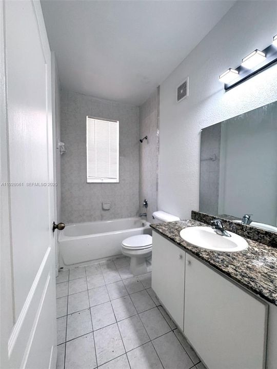 En Renta: $1,749 (3 camas, 2 baños, 1060 Pies cuadrados)