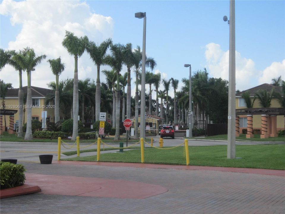 En Renta: $1,749 (3 camas, 2 baños, 1060 Pies cuadrados)