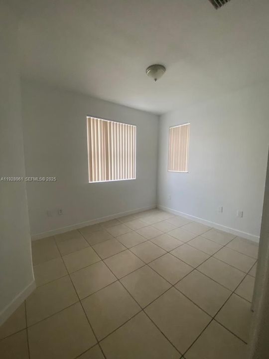 En Renta: $1,749 (3 camas, 2 baños, 1060 Pies cuadrados)