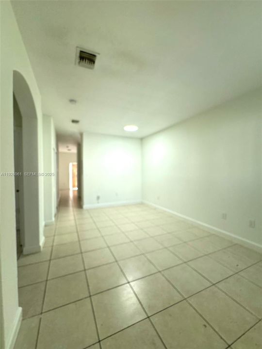 En Renta: $1,749 (3 camas, 2 baños, 1060 Pies cuadrados)