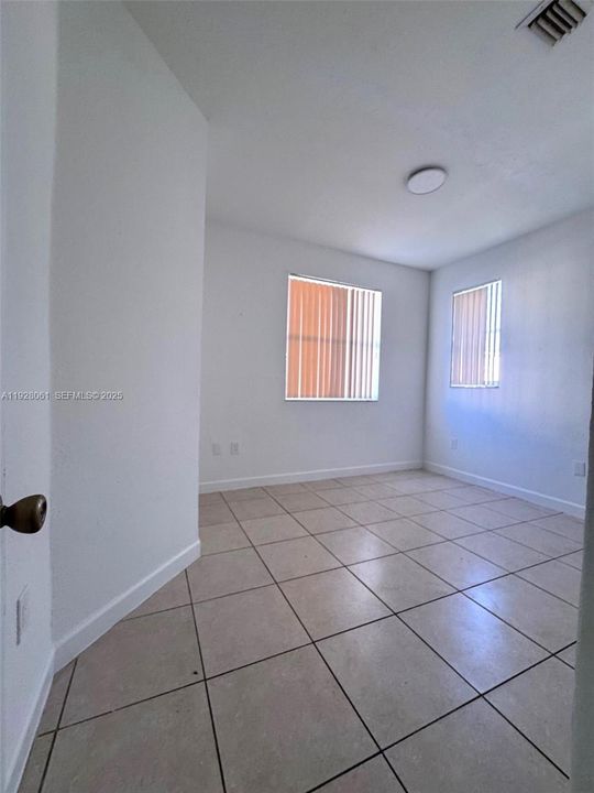 En Renta: $1,749 (3 camas, 2 baños, 1060 Pies cuadrados)